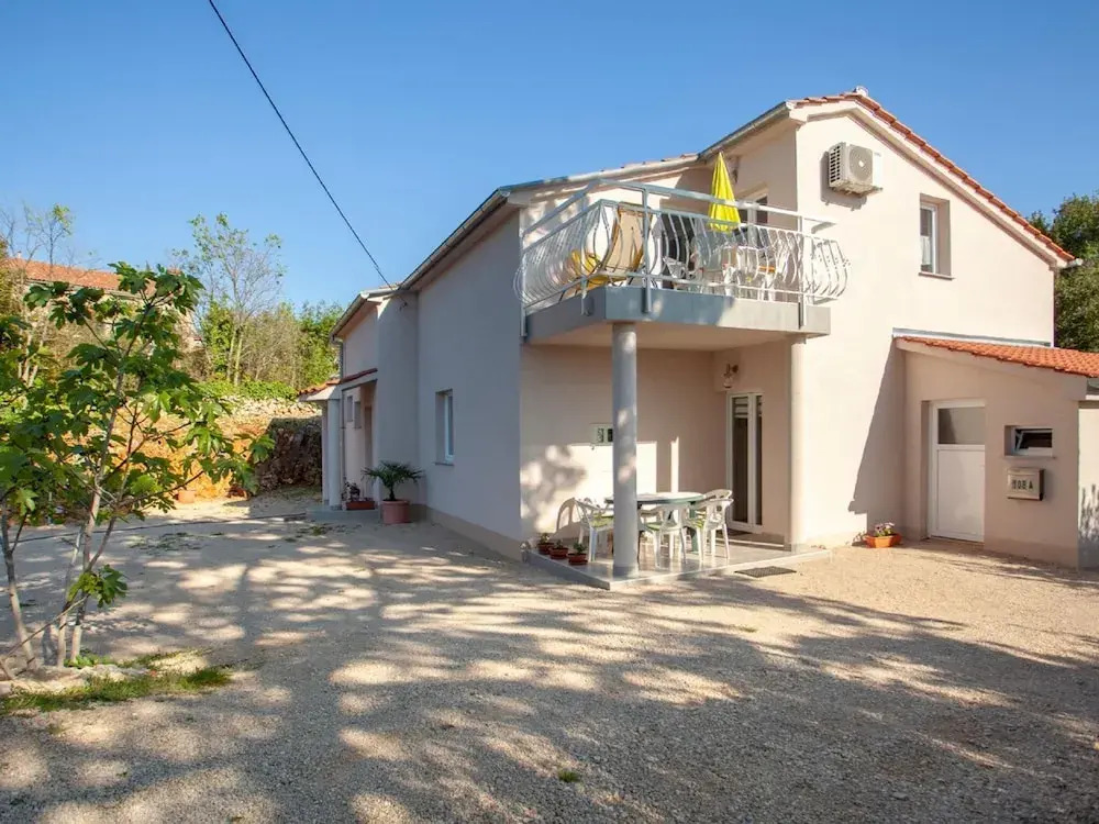 Apartment in Sveti Vid Near the Adriatic