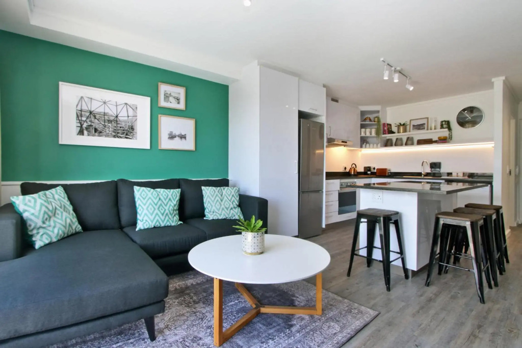 Luxury Family Apartment in Castle Rock with great views of Table Mountain