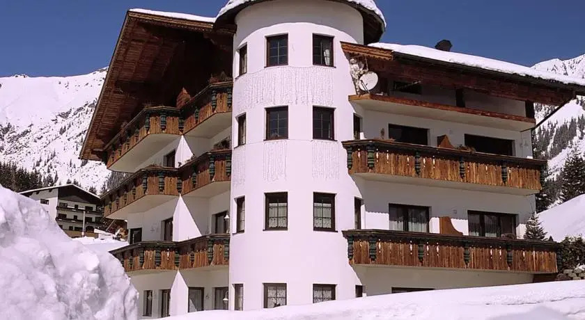 Villa Strolz