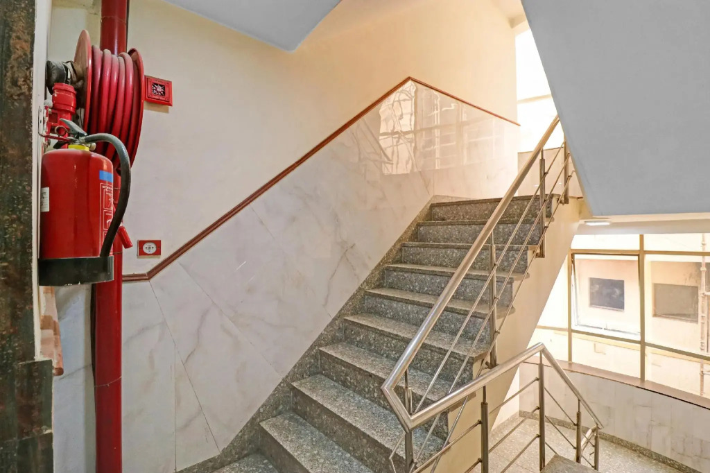 OYO Townhouse 516 Hotel N Suites