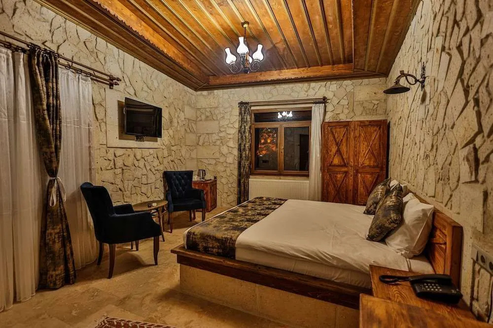 CaveAdocia