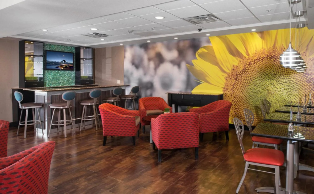 Holiday Inn Express Northwest Maize by IHG