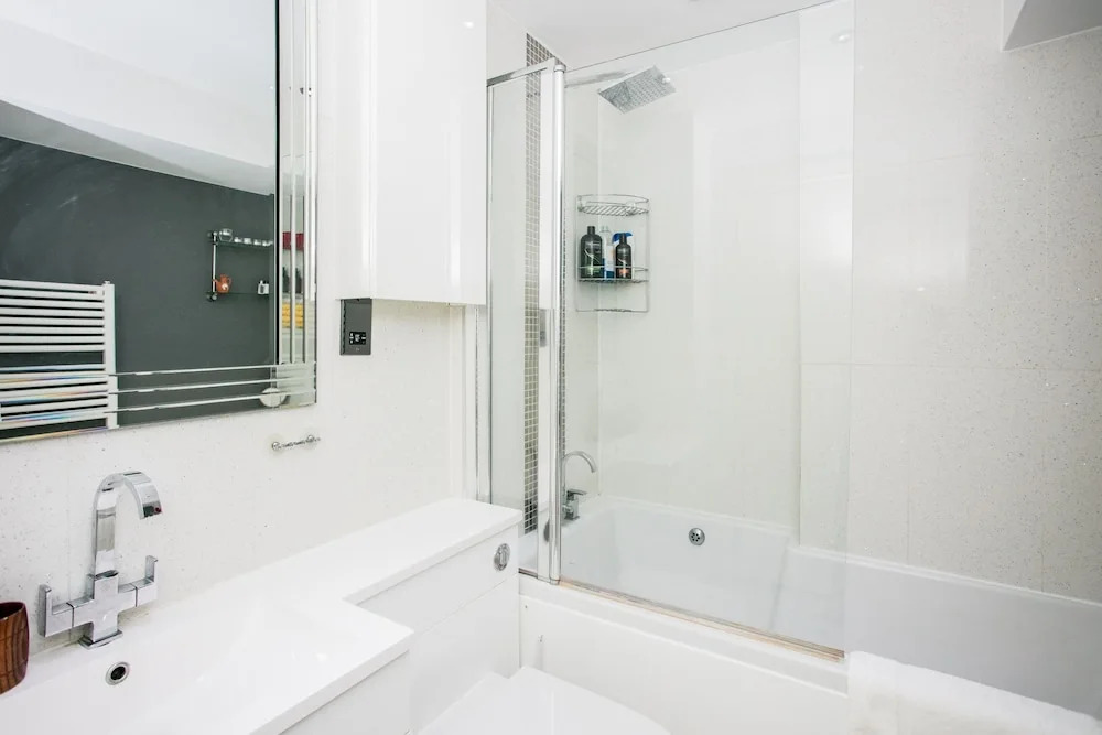 Central Modern Apartment