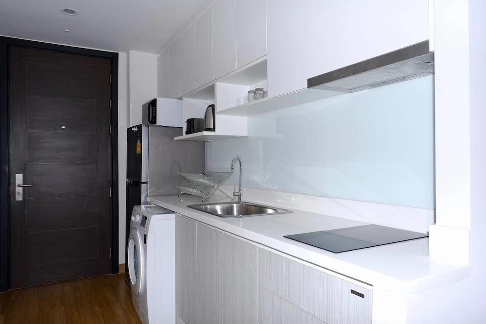 New Condo Nimman Area Close To Maya Mall, Pool