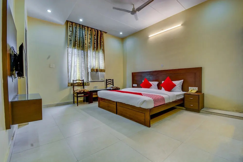 Hotel Raghav Palace 1 km Jaipur Junction & Bus Stand Sindhi Camp