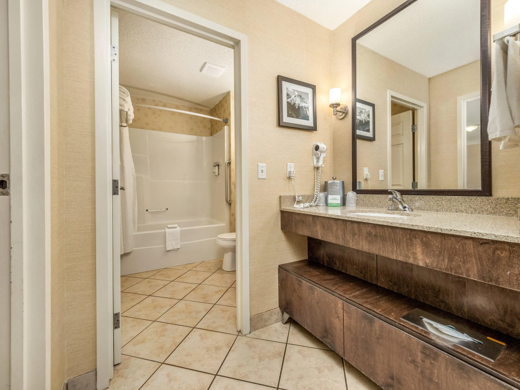 Holiday Inn Lethbridge by IHG