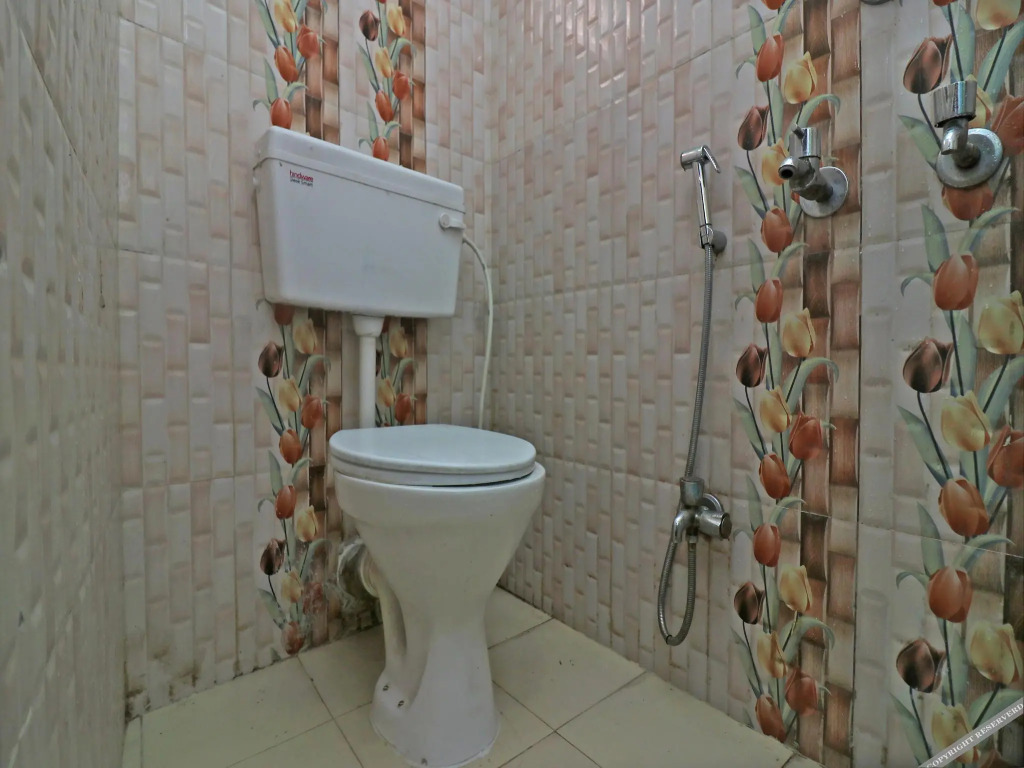 Om Shanti Guest House - Near Ruby General Hospital and Science City