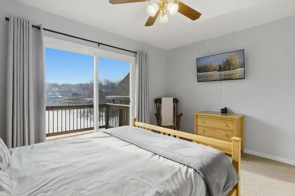 Expansive Deck, Beautiful Views, Private Dock & Boat Slip