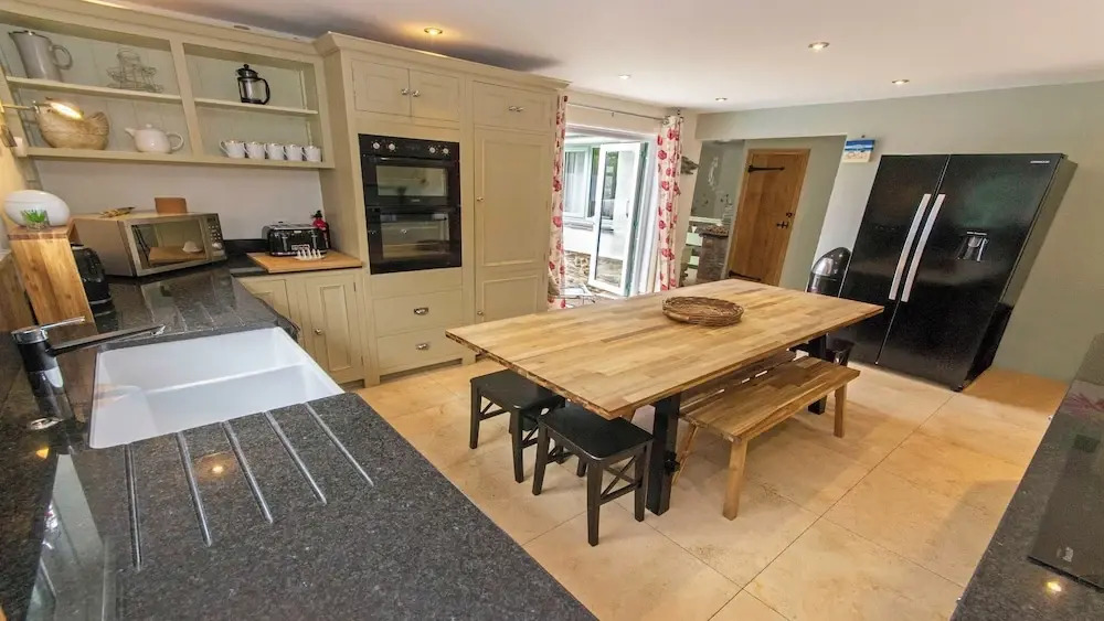 Shippenrill Croyde 6 Bedrooms, Sleeps 14, Hot Tub