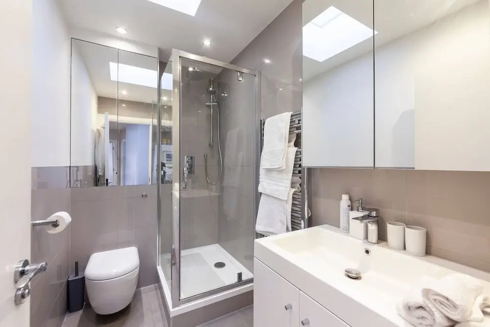 Bright 2 Bedroom Apartment Chelsea