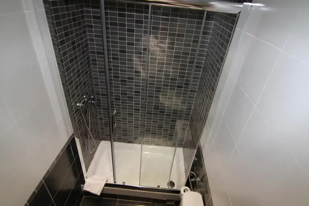 Hostal MH Fuencarral