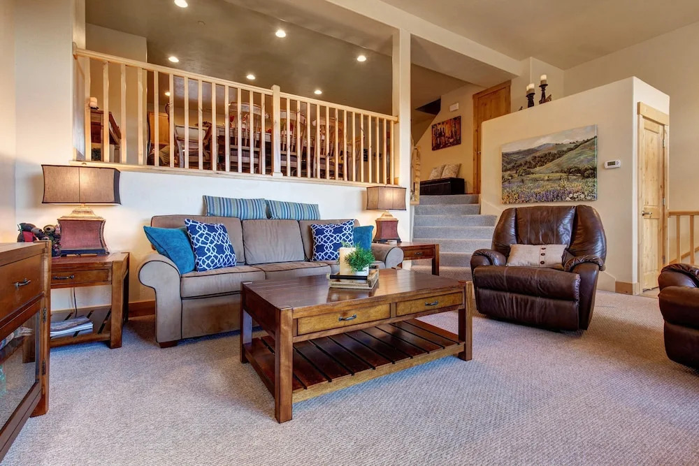 4BR/3.5BA Remarkable Bear Hollow Townhome by RedAwning