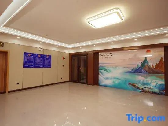 Light Hotel