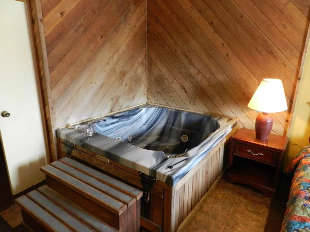 4 Acre Motel
