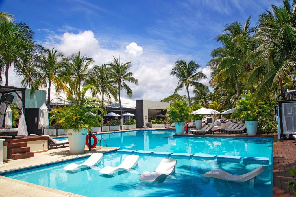 Oh! Cancun - The Urban Oasis & Beach Club