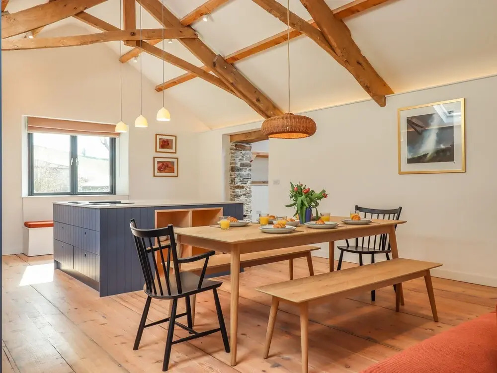 3 Caddaford Barns