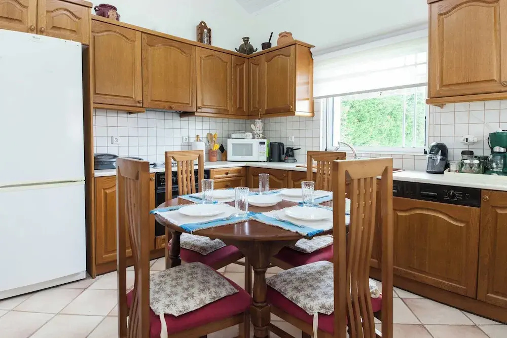Deluxe 3 Bd House near Lagonisi w Garden