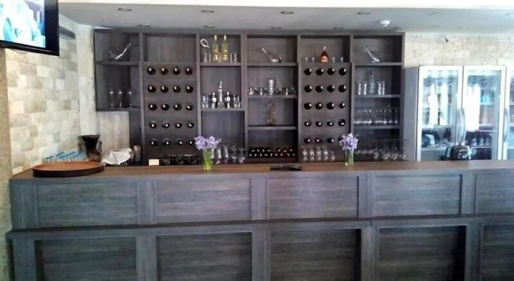 Rey Manes Hotel
