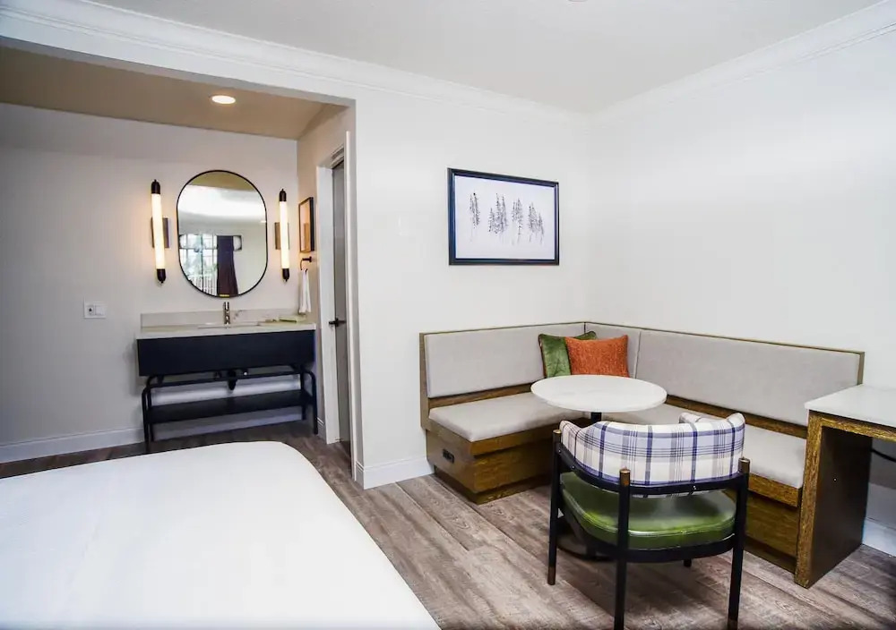 The Woodrose- NEWLY RENOVATED