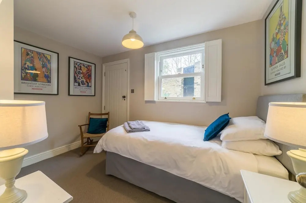NEW Charming 2BD Basement Flat Heart of Battersea