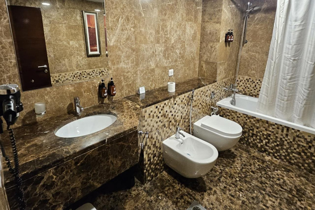 Tulip Creek Hotel Apartments