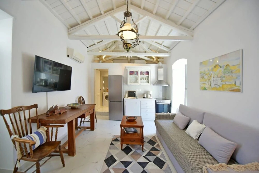 A Sea-licious Vacation - Chic Style in Hydra