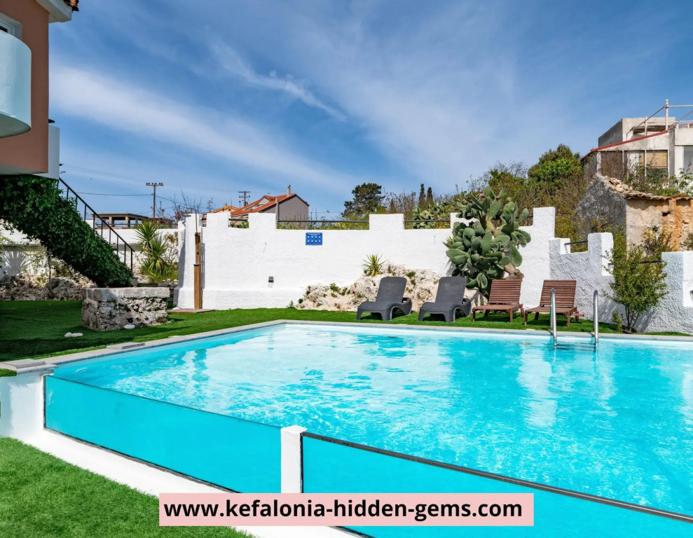 Τhree Storey Villa with Infinity Pool