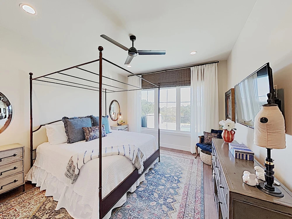 New Listing! Luxury Reserve At Lake Travis 3 Bedroom Home