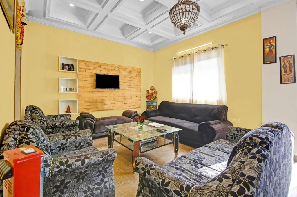 Super OYO Collection O 88692 Grey Castle Inn