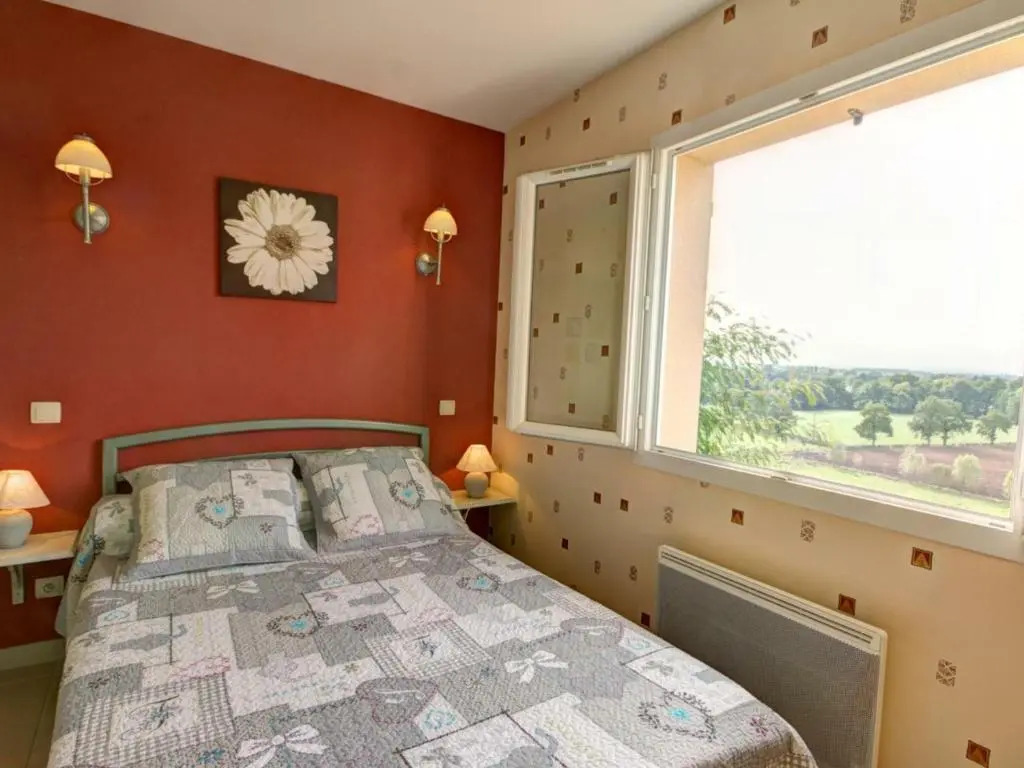 Gîte à Saint-Forgeux-Lespinasse avec Terrasse et Animaux Bienvenus - FR-1-496-37