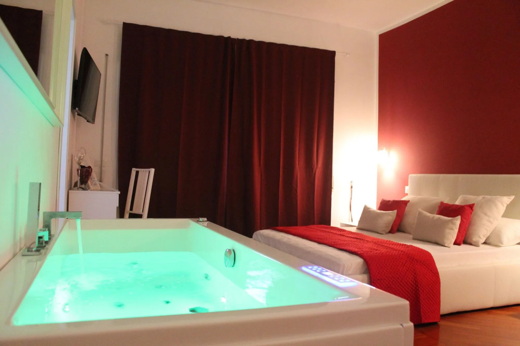 Le Coq Suites