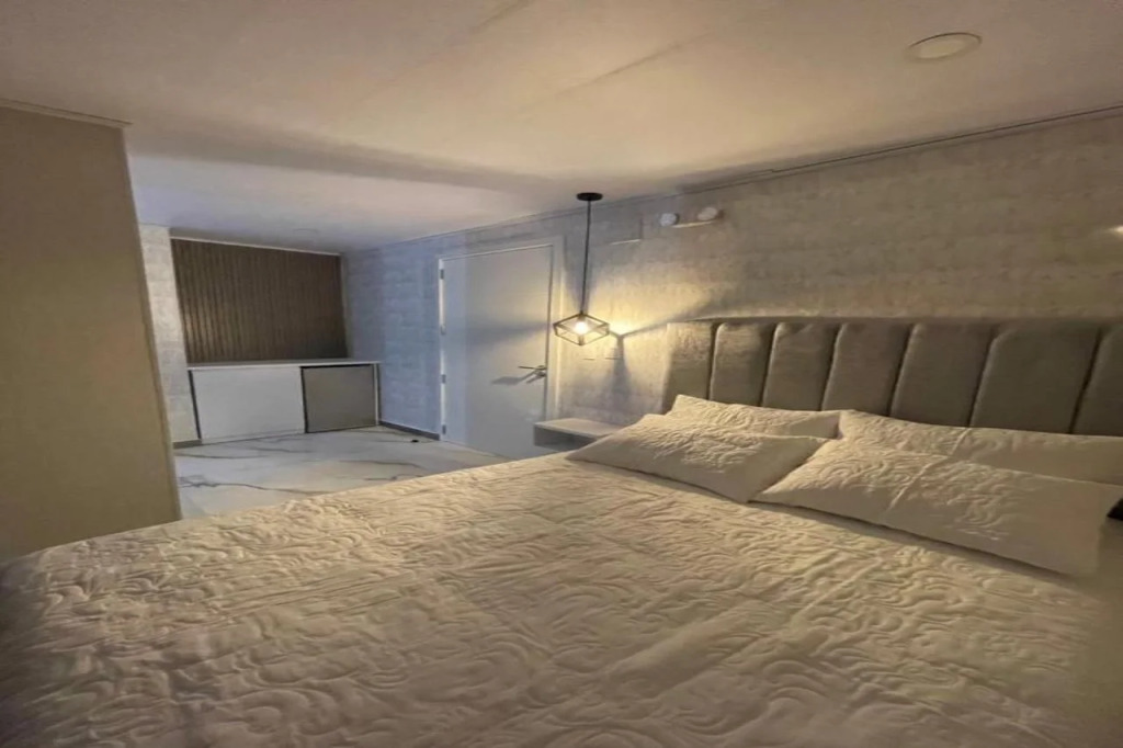 WH HOTEL