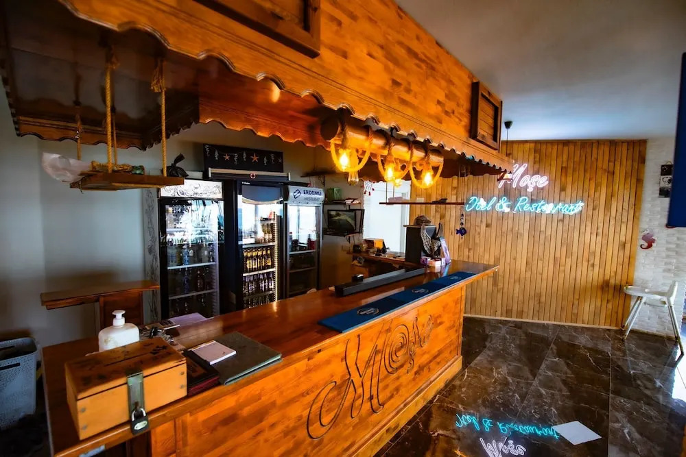 Mose Restoran Motel Beach