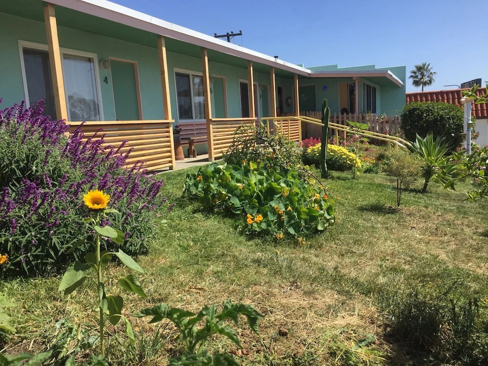 C-VU Motel