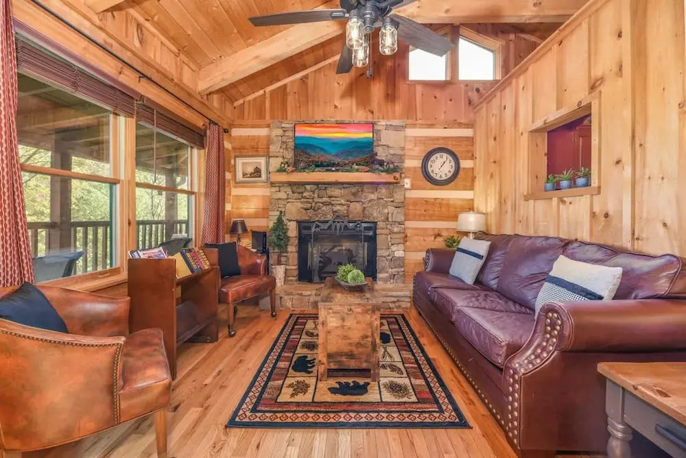 View Cozy Private Fireplace Hot Tub