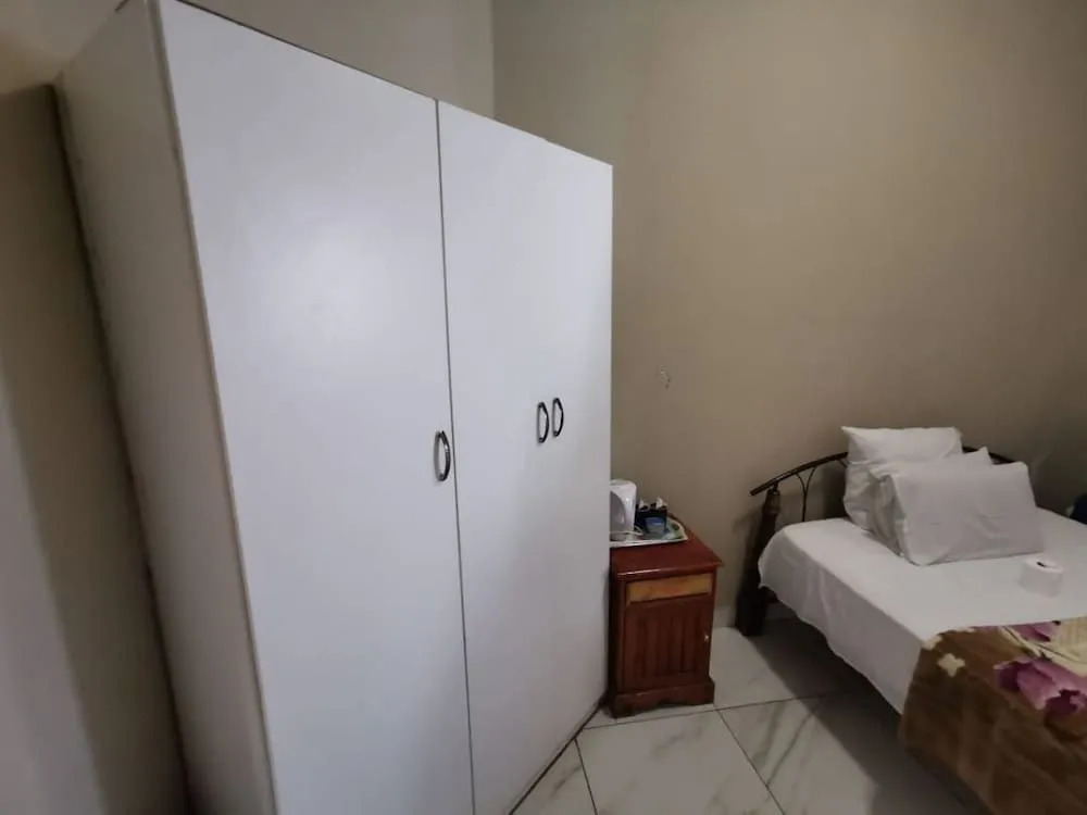 De Lambert Guesthouse