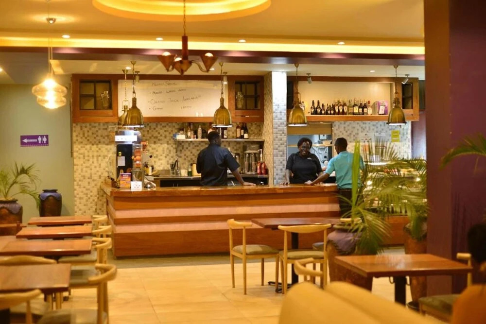 Tenda Suites and Restaurant