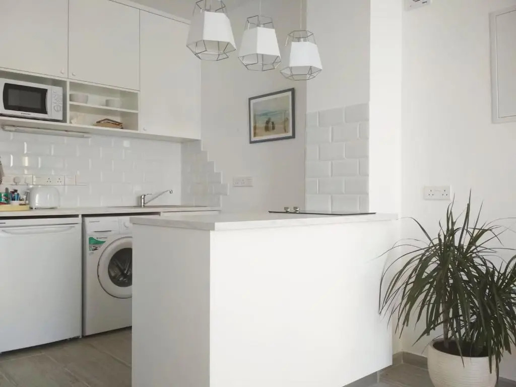 Luxury Penthouse 1BR-Seafront-Seasonal Pool-Central