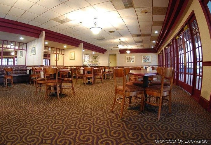 The Moraine Inn Suites & Conference Center
