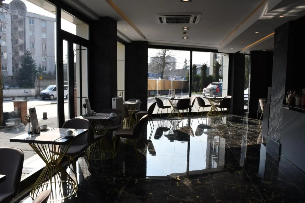 Hmz LUXURY HOTEL