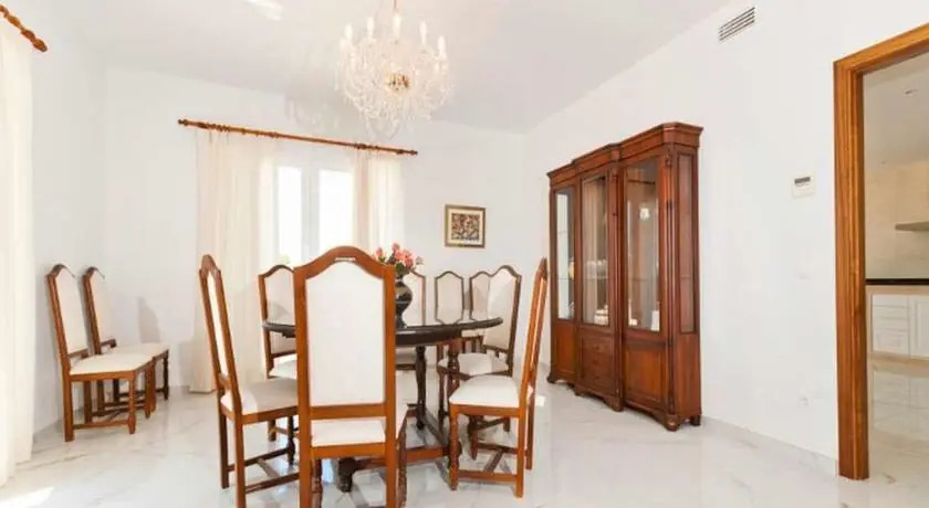 Villa Quiros ll