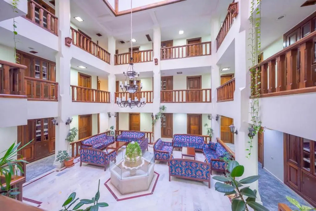 Zalifre Hotel