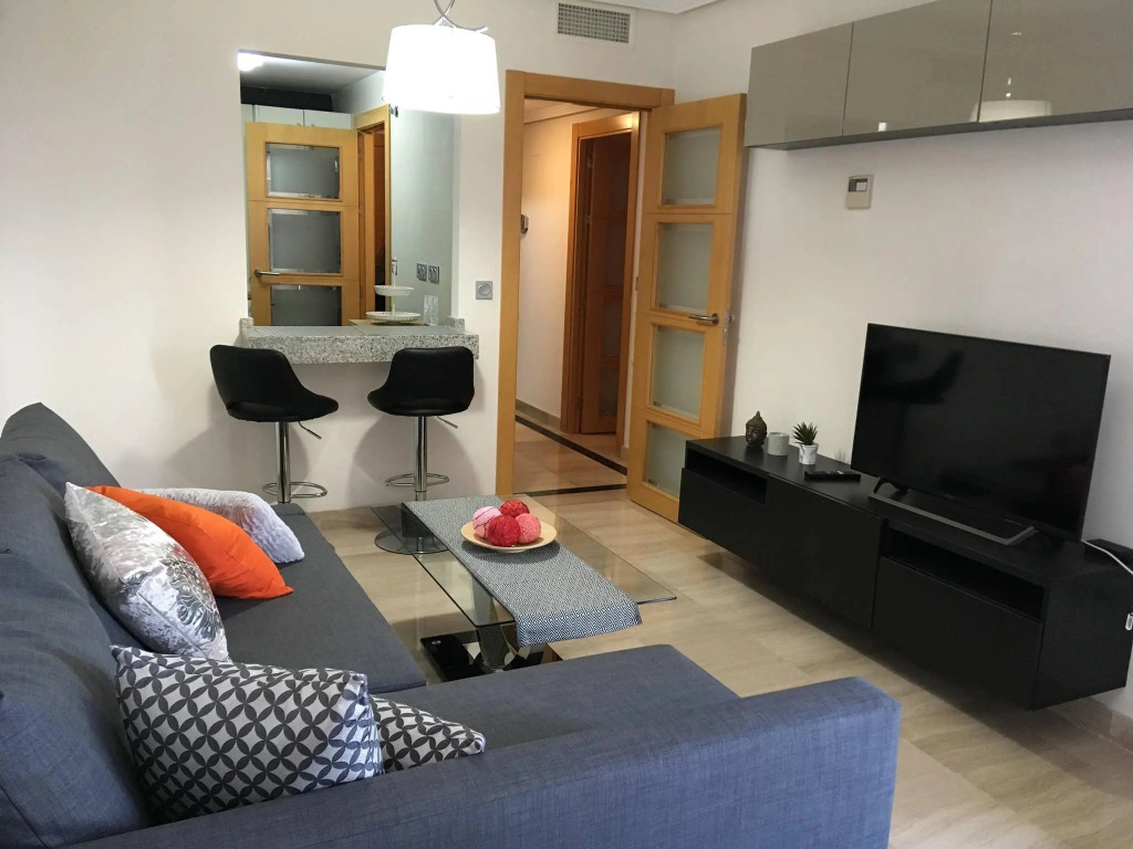 Apartment Facing the Sea and Close to the Center of Malaga
