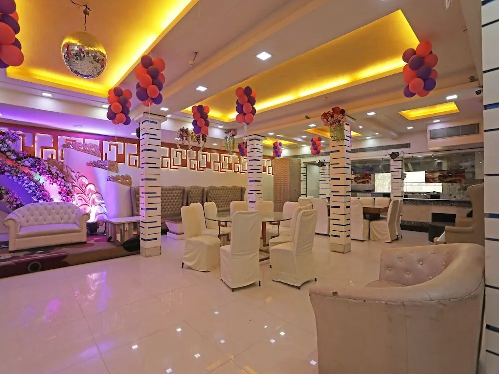 OYO 12190 Hotel New Blue Umbrella