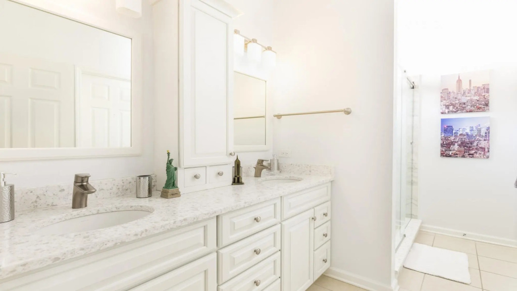 5BR Dream Getaway w South Facing Pool