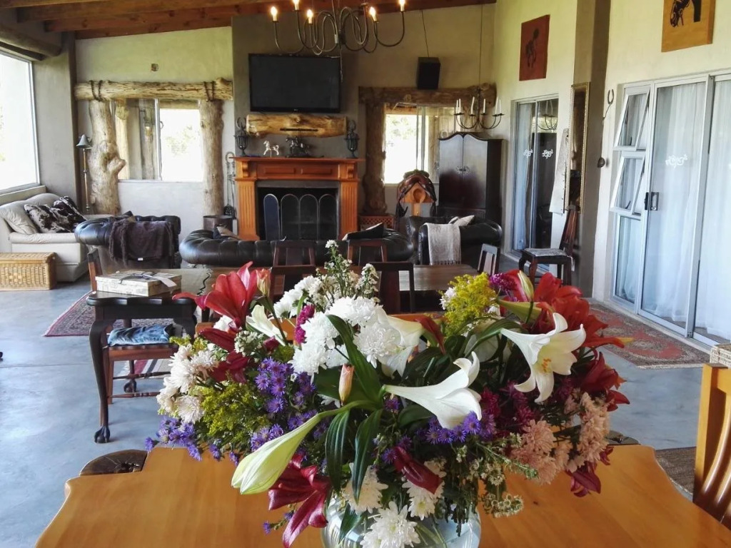 TNiqua Stable Inn