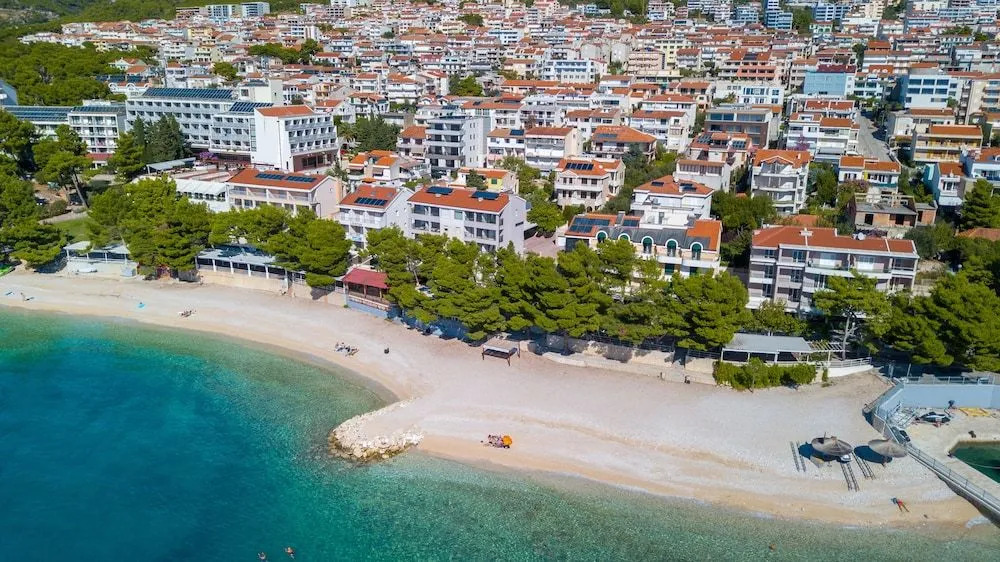 Makarska Beach Apartments Lucija