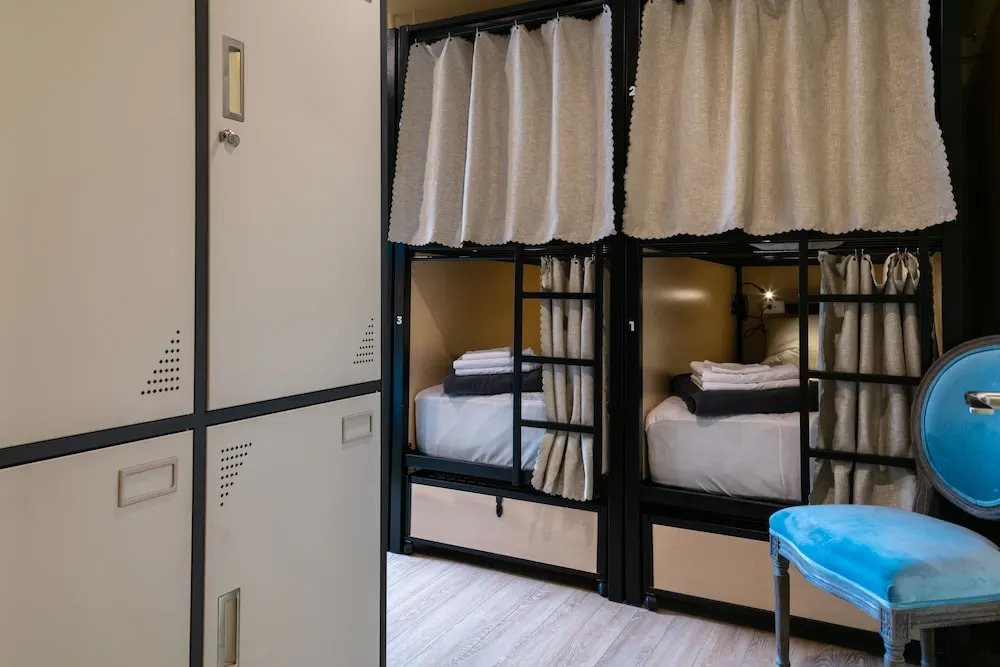 Auberge Jeunesse QBEDS Hostel