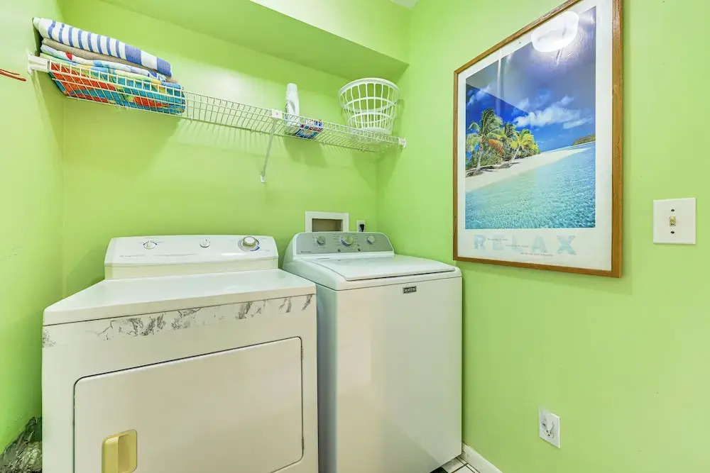 Community Pool: St Augustine Condo Near Beaches