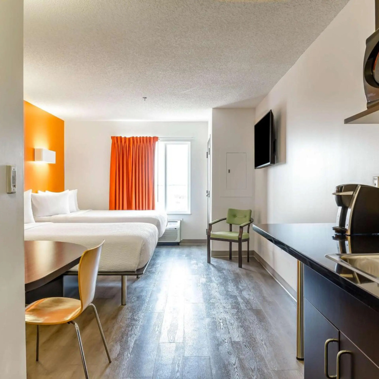 Motel 6-Headingley, MB - Winnipeg West